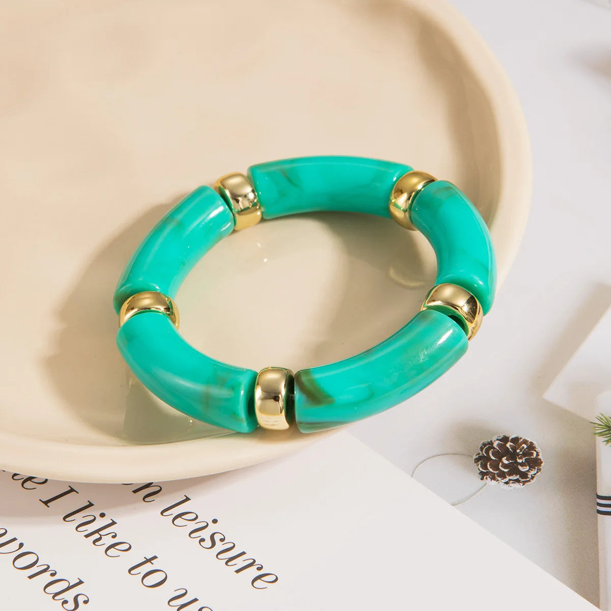 Personality Retro Multicolour Acrylic Bend Bangle for Women Charm Curved Bamboo Pipe Stone Grain Bracelet Jewelry Accessory Gift