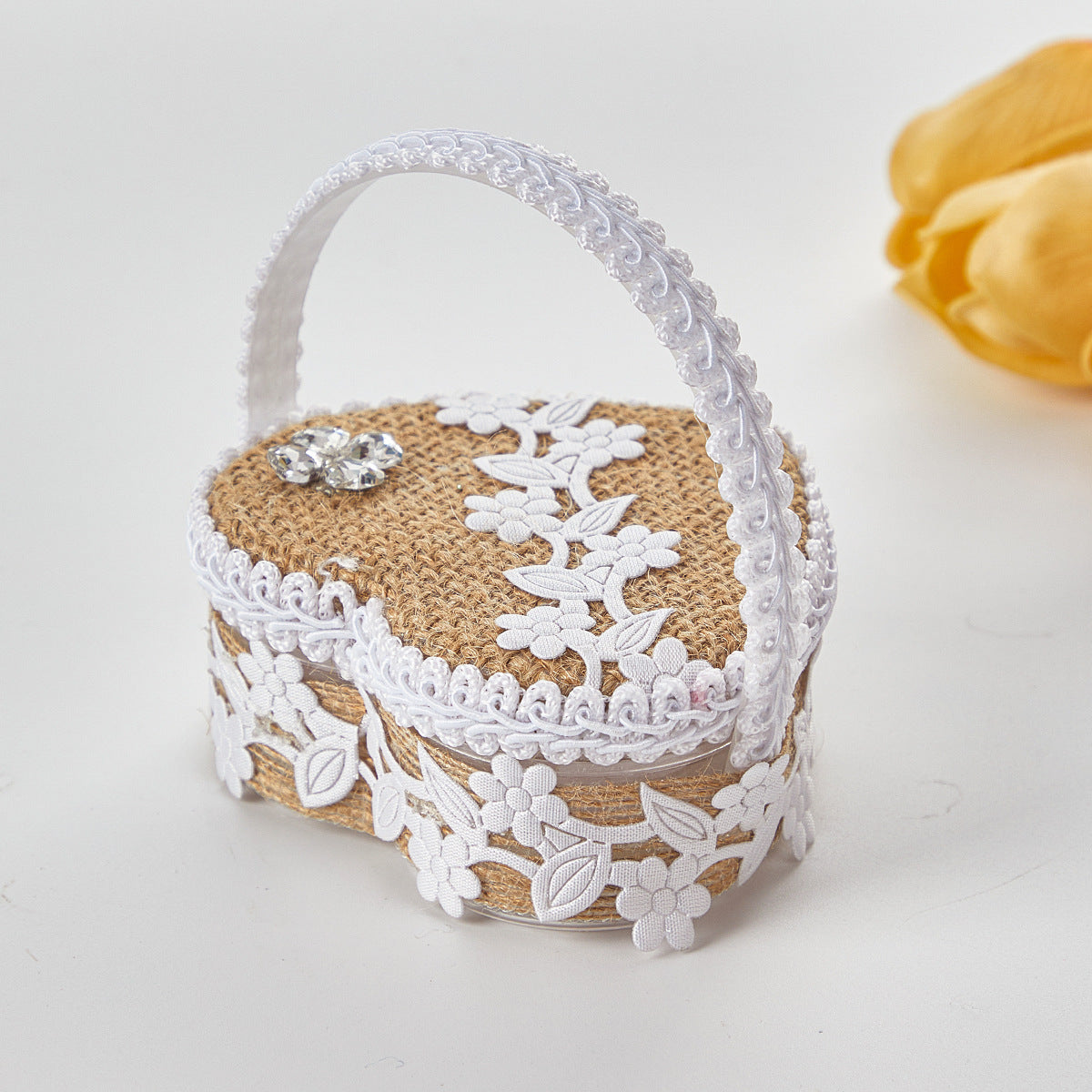 Handheld Burlap Heart-Shaped Ring Box – Western-Style Wedding Ring Pillow for Flower Girls / Valentine's Day Proposal Ring Box