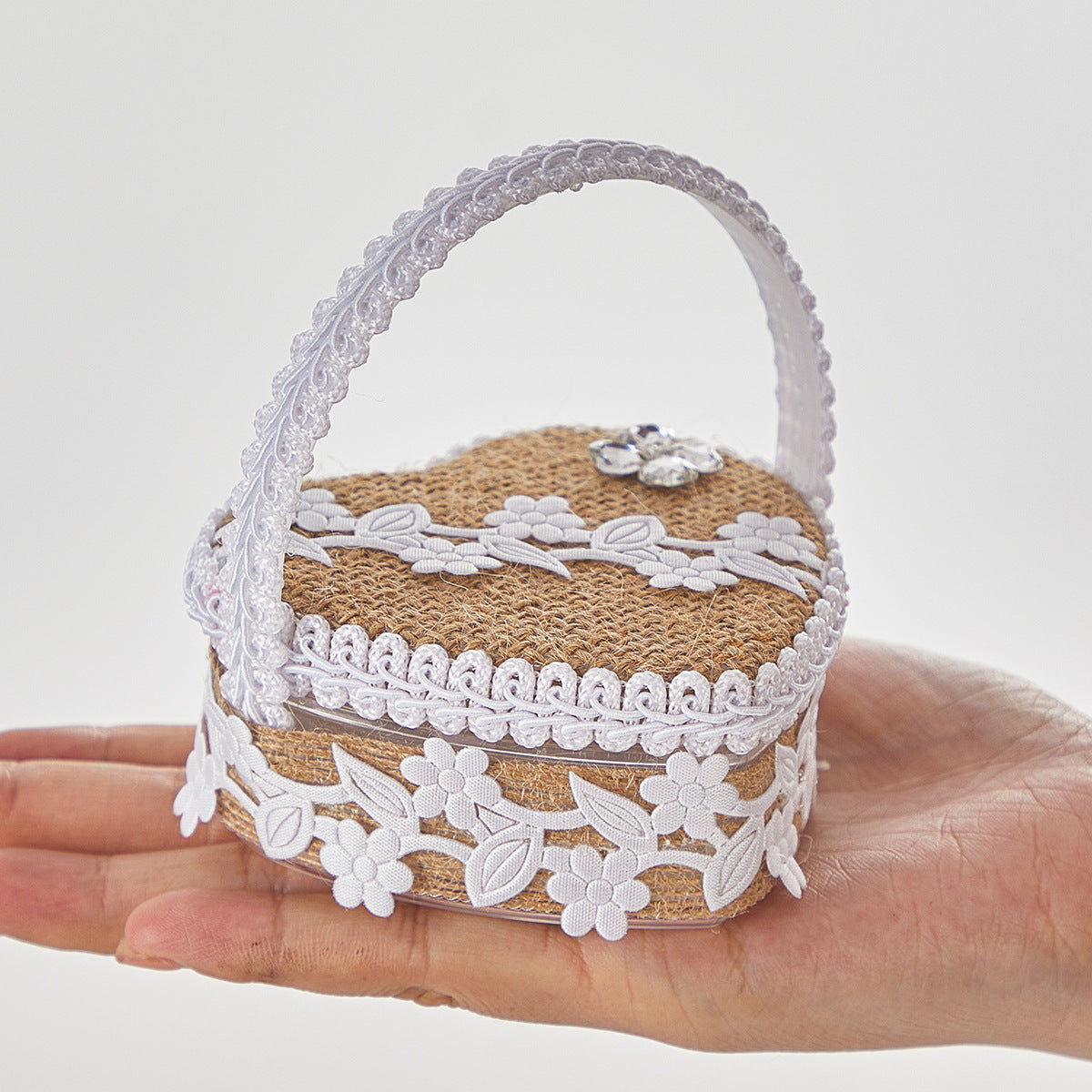 Handheld Burlap Heart-Shaped Ring Box – Western-Style Wedding Ring Pillow for Flower Girls / Valentine's Day Proposal Ring Box
