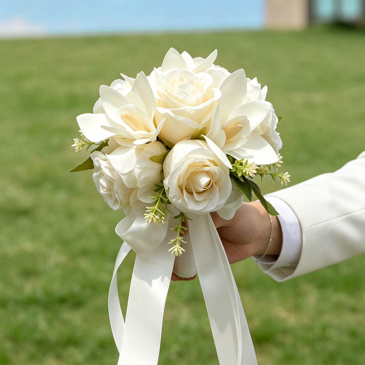 Western-Style Artificial White Rose Bridal Bouquet