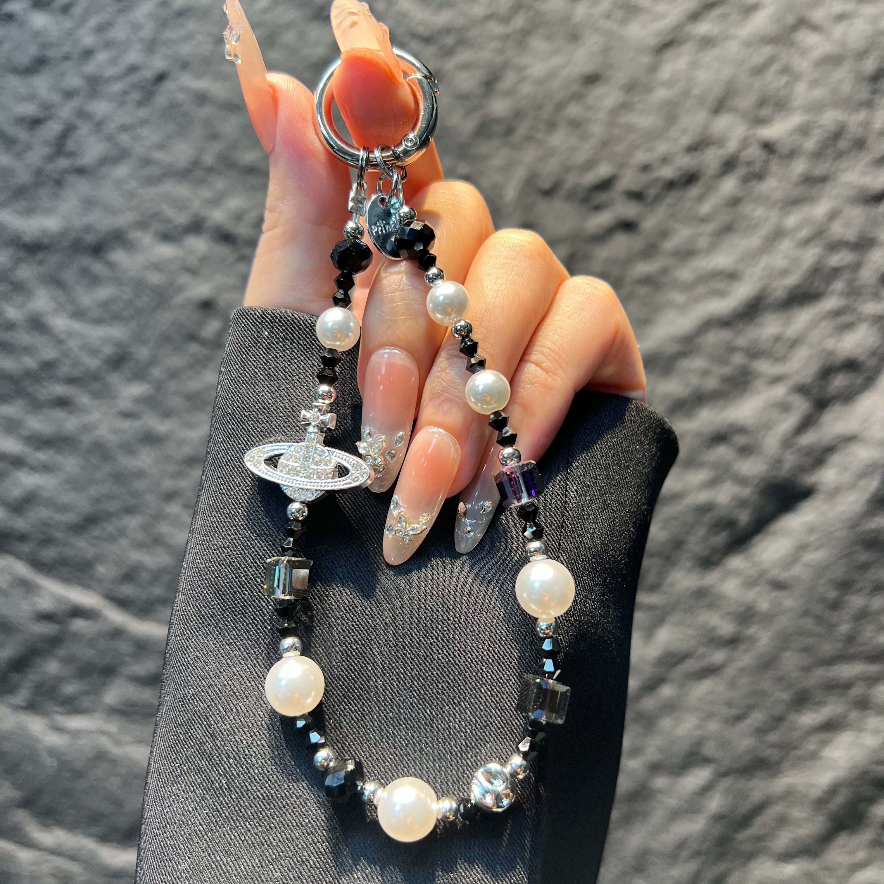 Saturn Charm Beaded Phone Lanyard, Hand‑made Pearl Crystal Bead Cell Phone Strap, Aesthetic Planet Pendant Keychain Bag Hanging Charm for Women