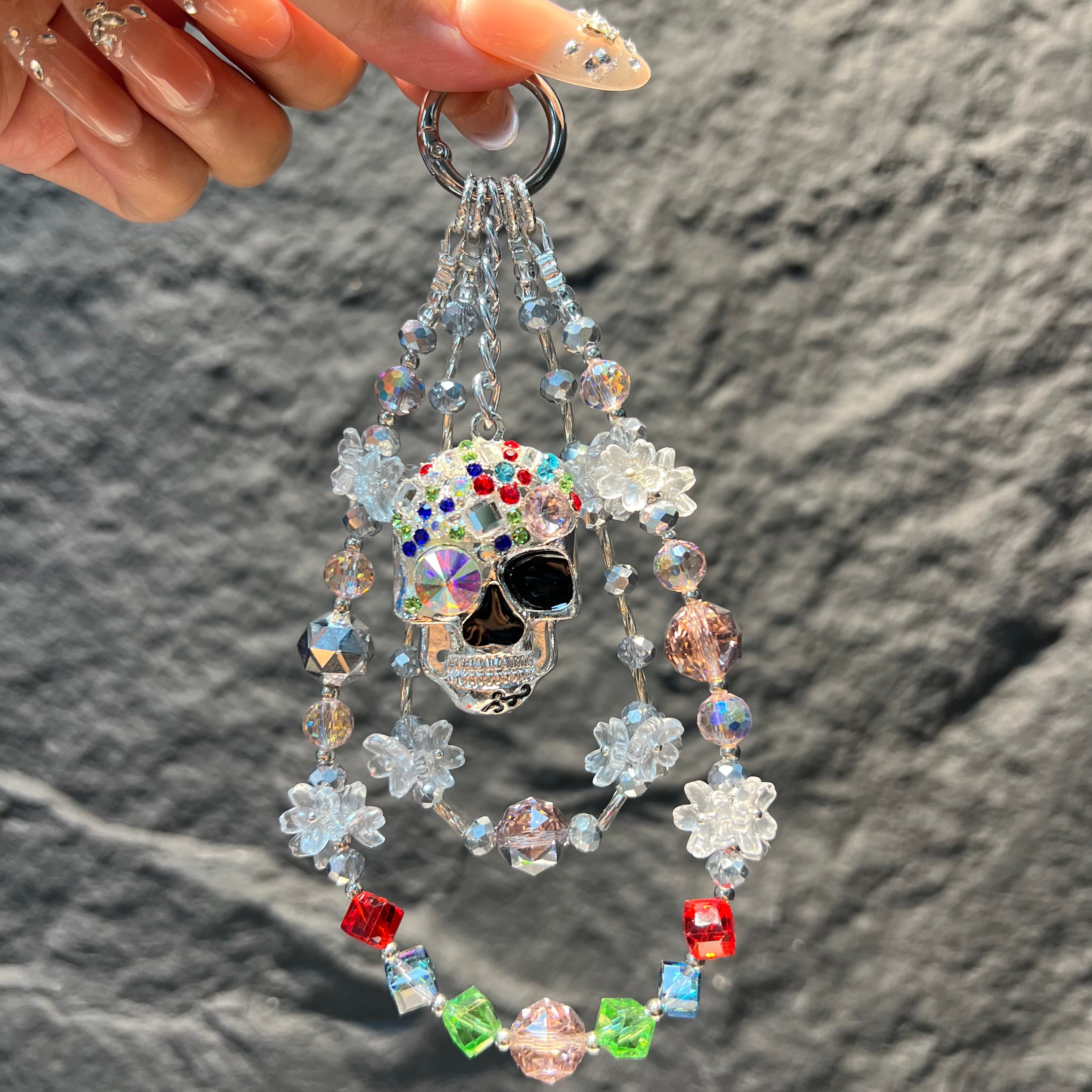 Skull Crystal Beaded Multi‑use Charm, Handmade Rhinestone Skull Pendant, Phone Case Charm, Backpack Bag Ornament, Keychain Accessory, Gothic Aesthetic Gift for Women & Teen Girls
