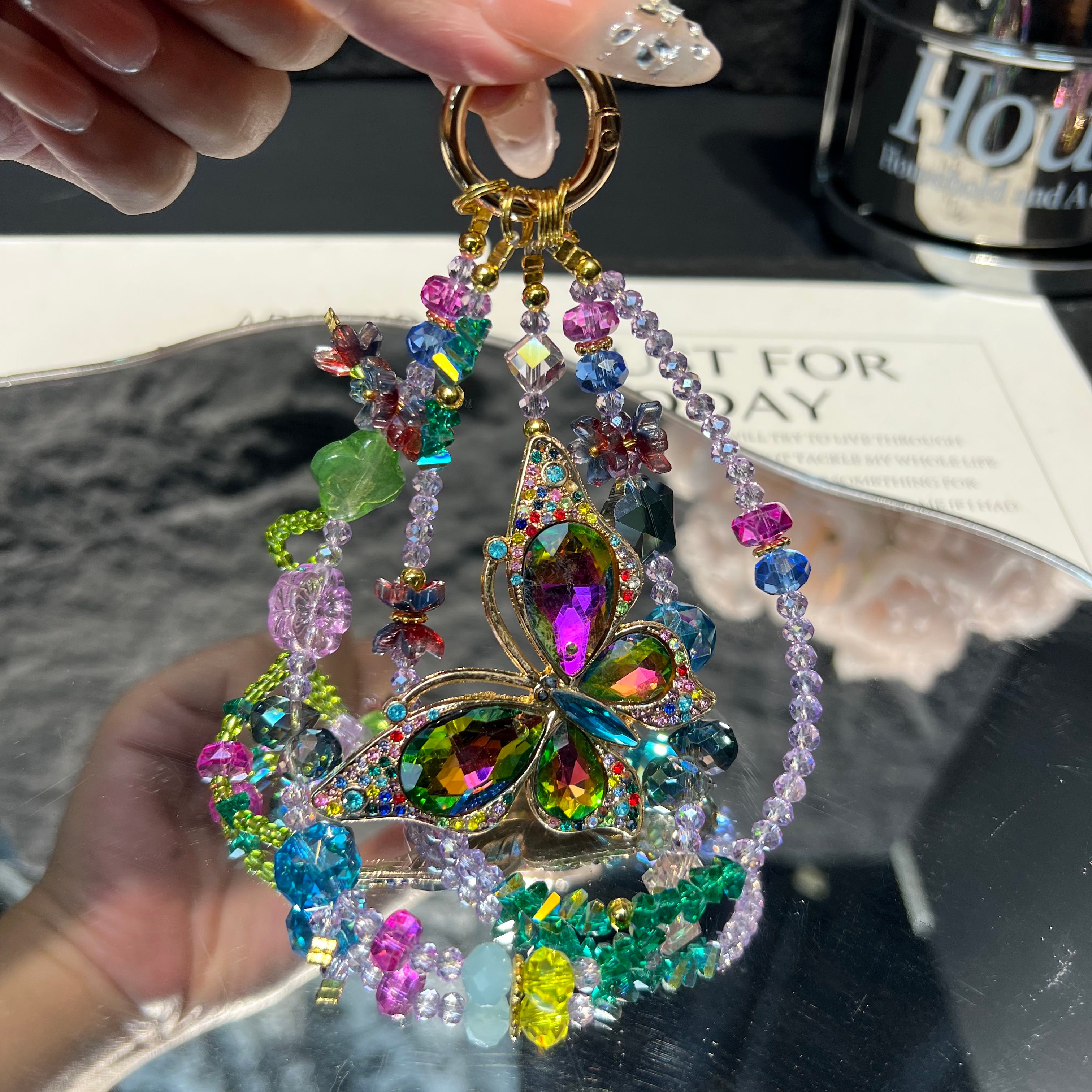 Butterfly Crystal Beaded Phone Charm, Multi‑use Handmade Rhinestone Pendant, Detachable Bag Charm, Keychain Accessory, Aesthetic Gift for Teen Girls, Women & Best Friends