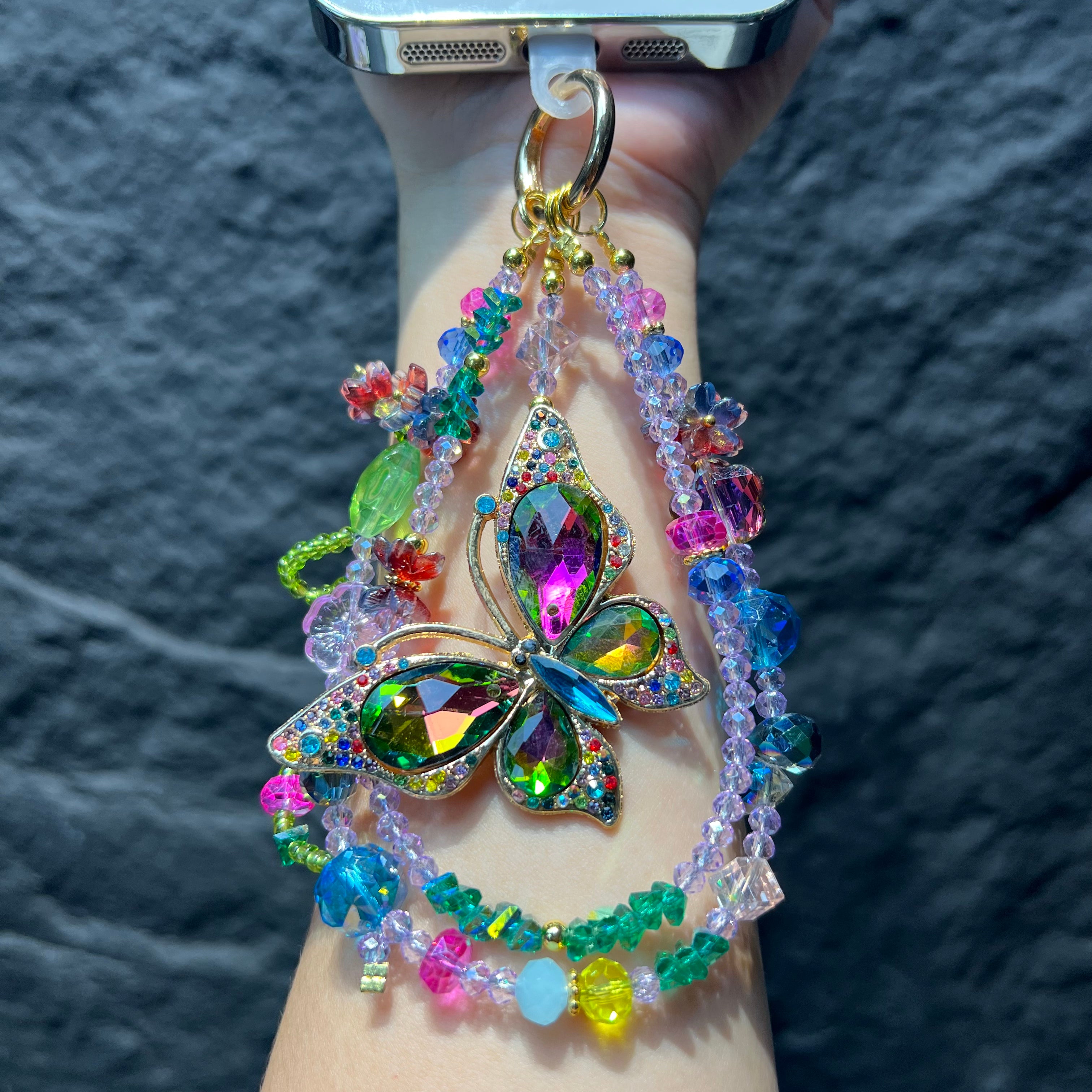 Butterfly Crystal Beaded Phone Charm, Multi‑use Handmade Rhinestone Pendant, Detachable Bag Charm, Keychain Accessory, Aesthetic Gift for Teen Girls, Women & Best Friends
