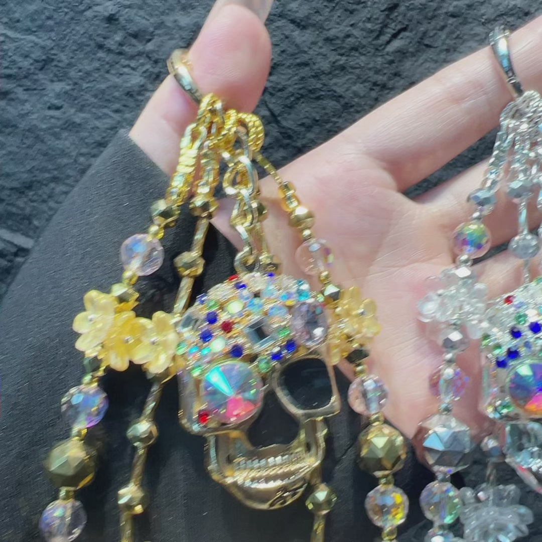 Skull Crystal Beaded Multi‑use Charm, Handmade Rhinestone Skull Pendant, Phone Case Charm, Backpack Bag Ornament, Keychain Accessory, Gothic Aesthetic Gift for Women & Teen Girls
