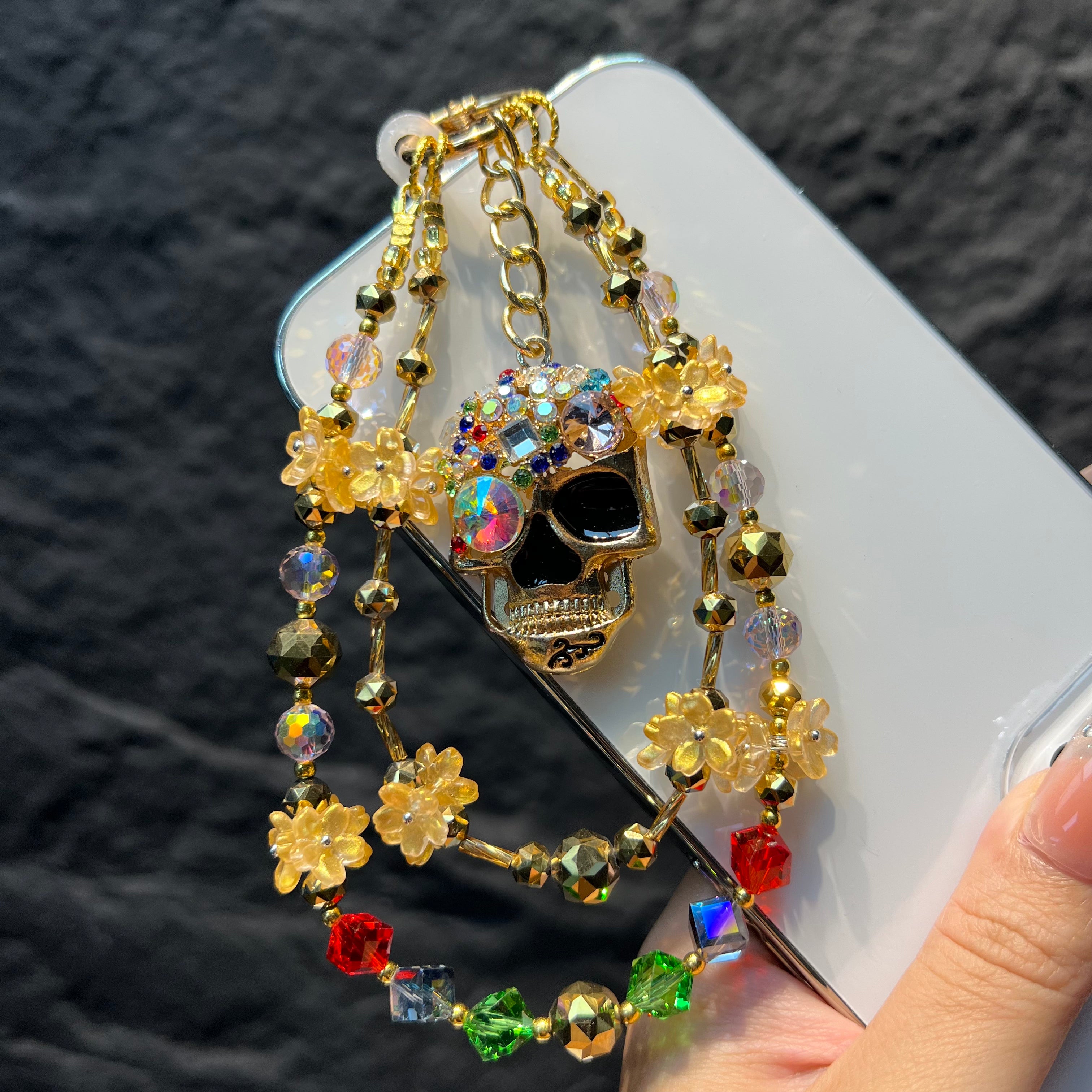 Skull Crystal Beaded Multi‑use Charm, Handmade Rhinestone Skull Pendant, Phone Case Charm, Backpack Bag Ornament, Keychain Accessory, Gothic Aesthetic Gift for Women & Teen Girls