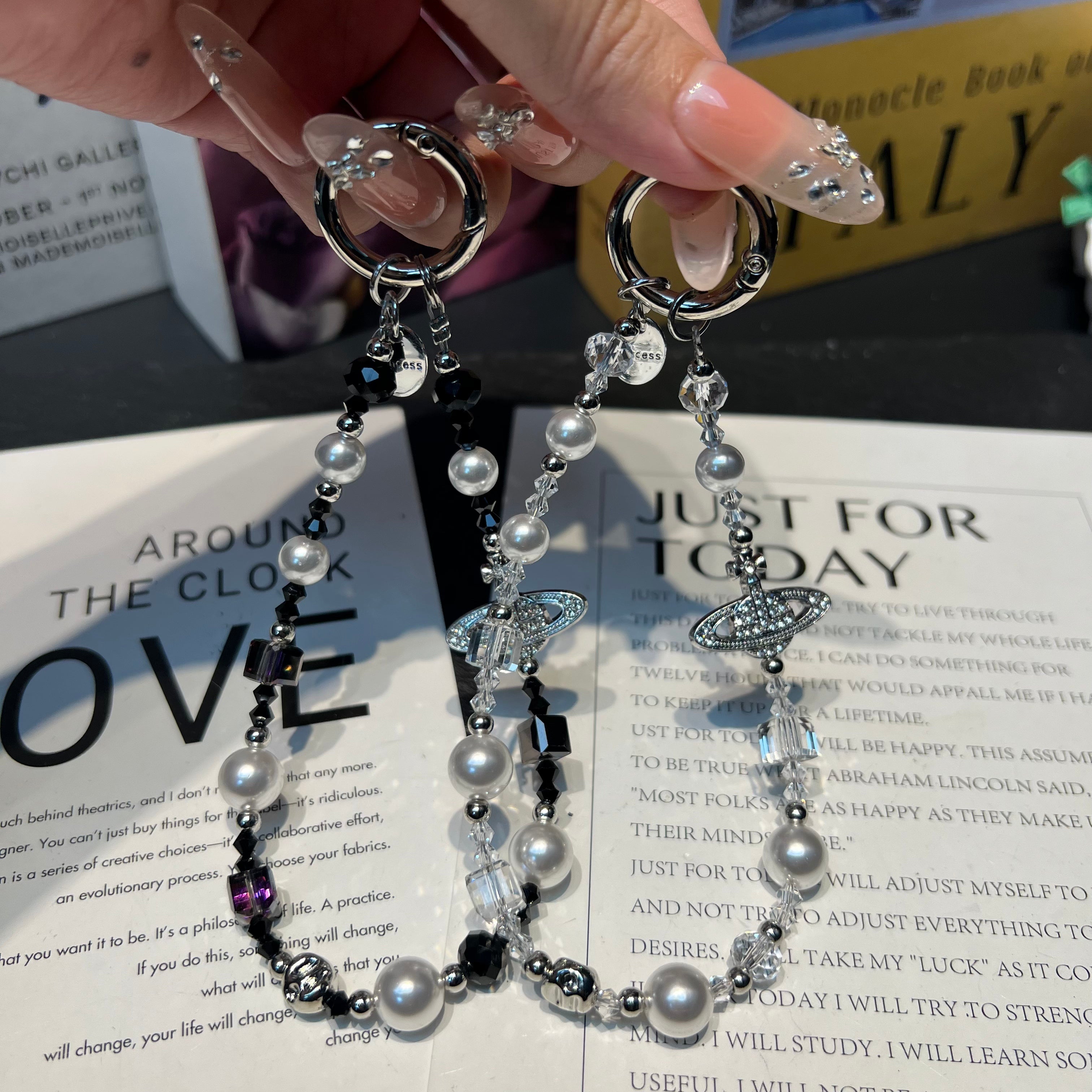 Saturn Charm Beaded Phone Lanyard, Hand‑made Pearl Crystal Bead Cell Phone Strap, Aesthetic Planet Pendant Keychain Bag Hanging Charm for Women